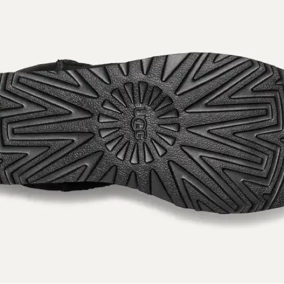 NWT UGG Classic Short II black boot - women’s size 9 - Picture 5 of 10